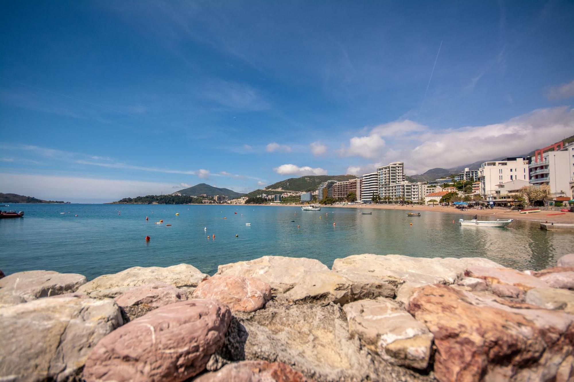 Sea Pearl Apartments Rafailovici Exterior photo